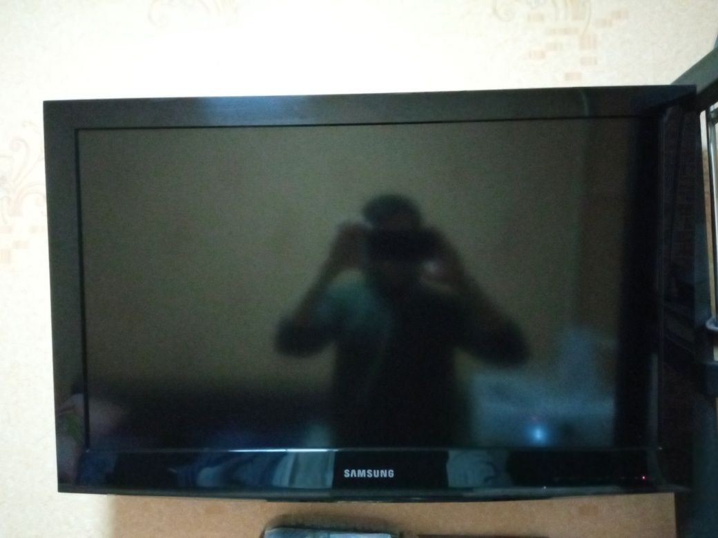 Телевизор плазменный Samsung 32 дюйма