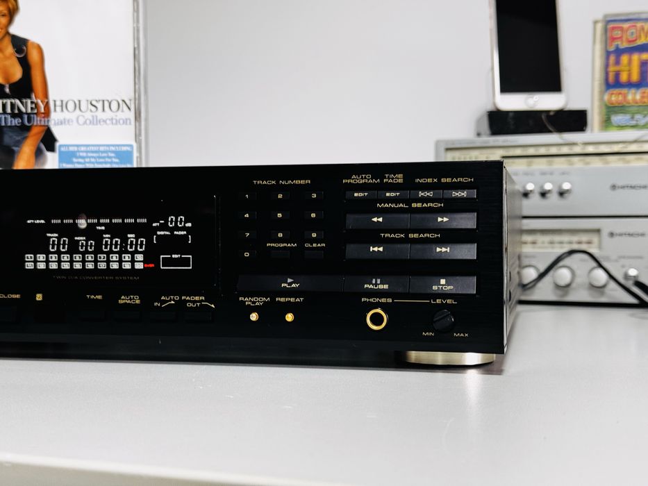 CD-player Pioneer PD-6100, Japan, digital out, defect-nu citeste