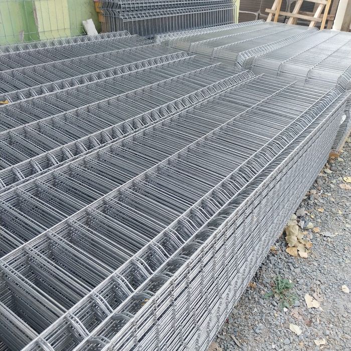 Meseriasi in constructii garduri de peste 10 ani, construim începând d