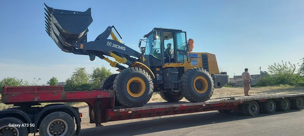 Продаем фронтальный погрузчик XCMG LW500FN