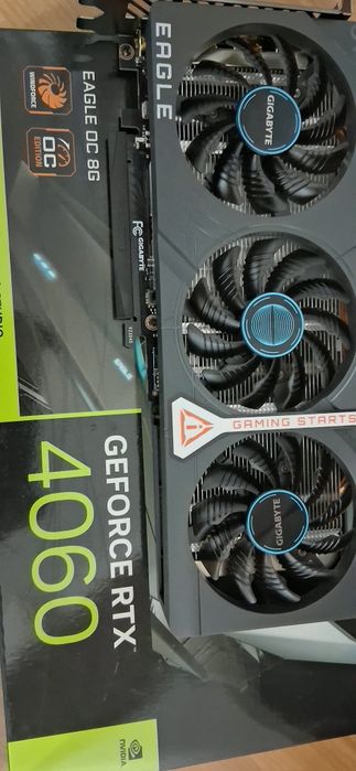 Placă video RTX 4060 8 gb