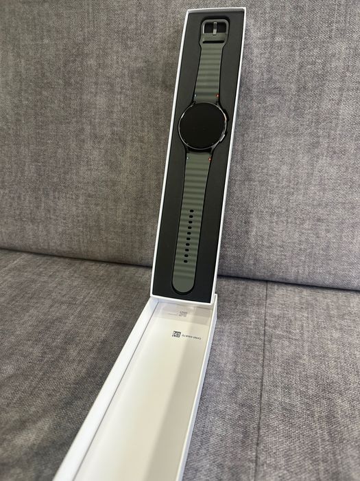 ЧИСТО НОВ!!! Samsung Galaxy Watch 7 Green 44MM LTE