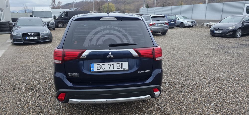 Mitsubishi Outlander 4x4 an 2016.
