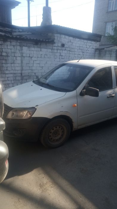 Продам или меняю гранту 13 года и приору 14 года каждая 2,5 млн