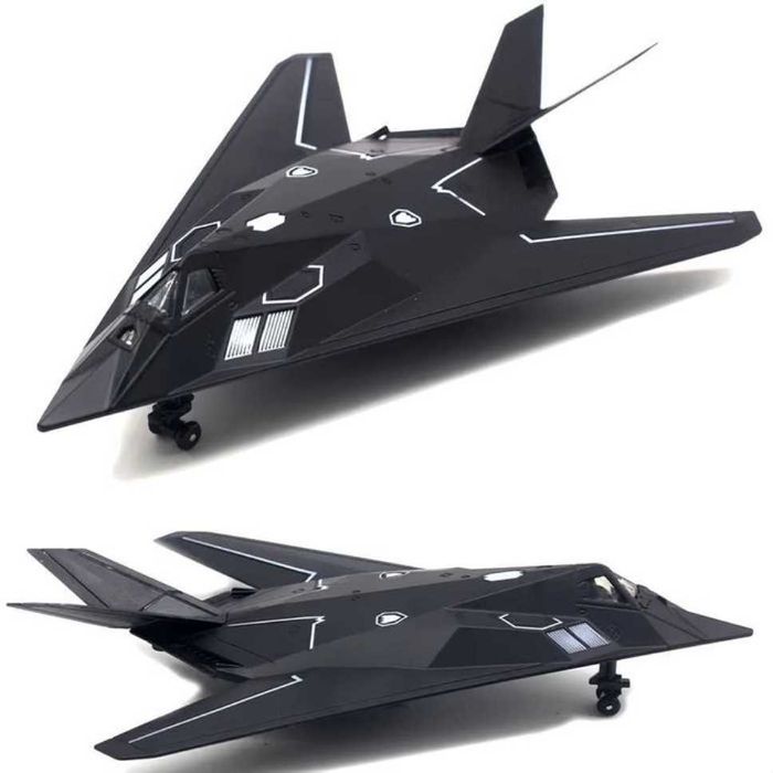 Macheta avion metalica F-117A Nighthawk Stealth scara 1:72 25cm
