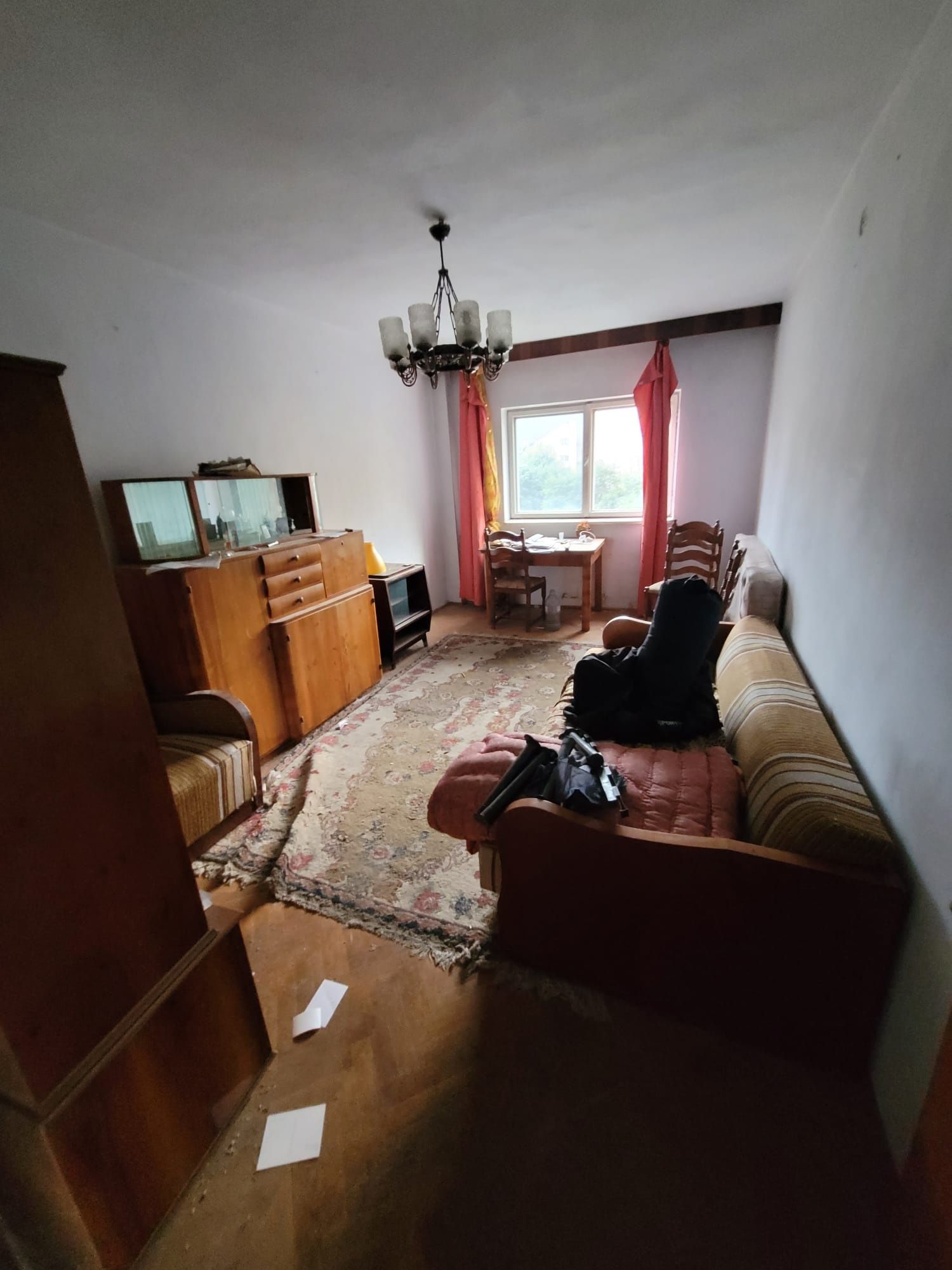 Debarasam apartamente mobila veche,moloz