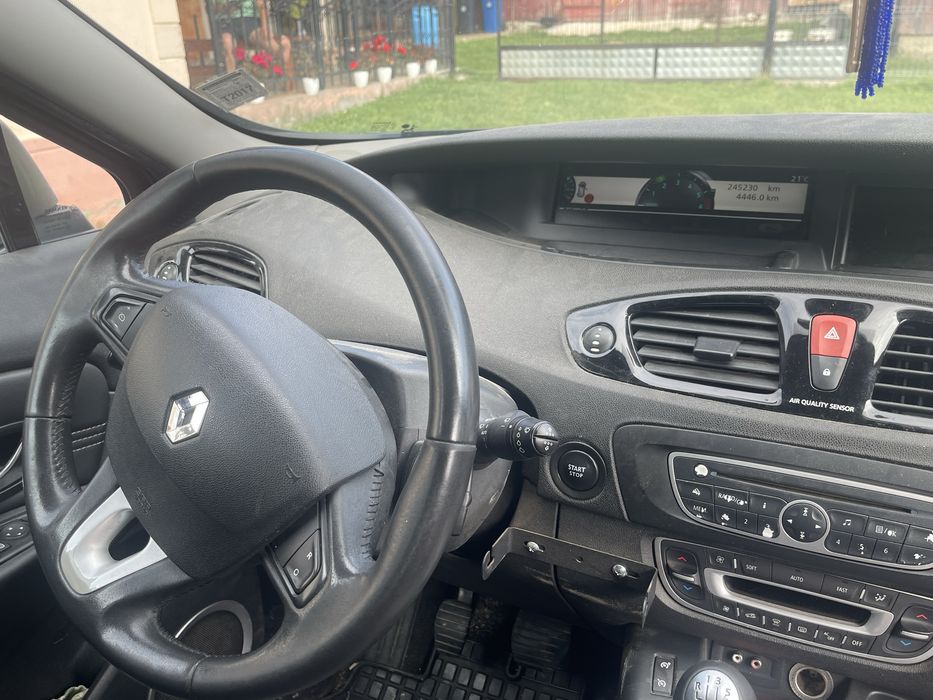 Renault Grand Scenic 2011