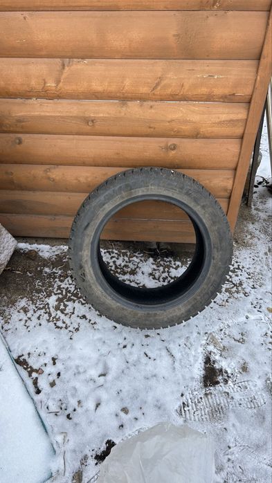 Продам Шины бу зимние, на шипах