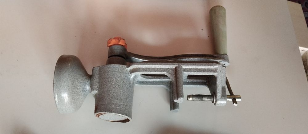 Мелничка мелачка за кафе,чер пипер ръчна БГ от 1982г