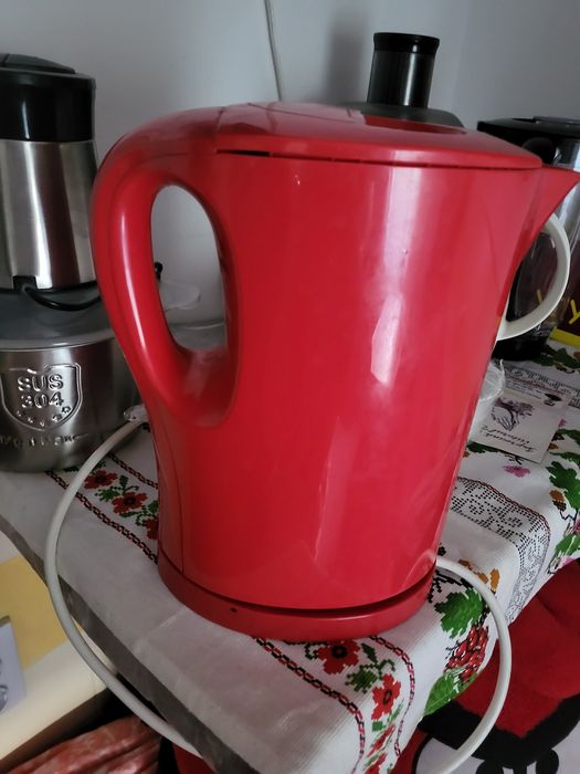 Cana fierbator ultila si practica in orice bucatarie