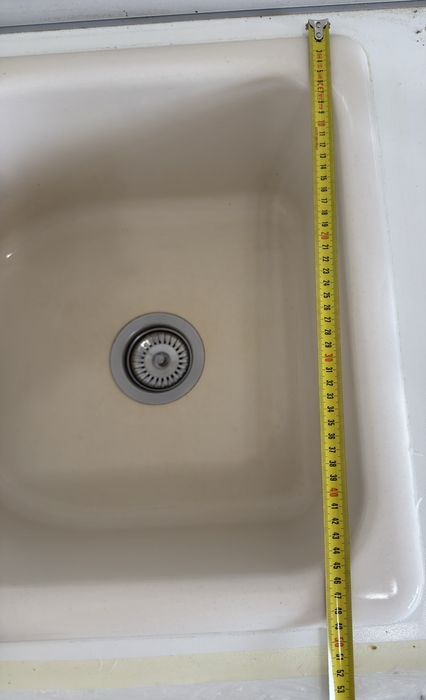 Продавам мивка FAT със смесител в комплект