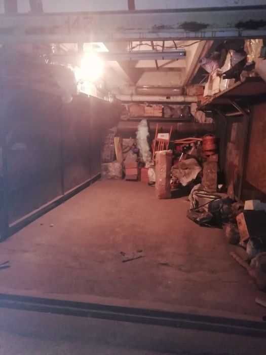 Сдаю в аренду  большой, отдельный подземный гараж Ракета, метро Ойбек
