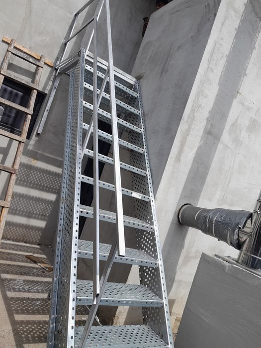 Scări metalice galvanizate la orice demisiune asiguram transport ori u