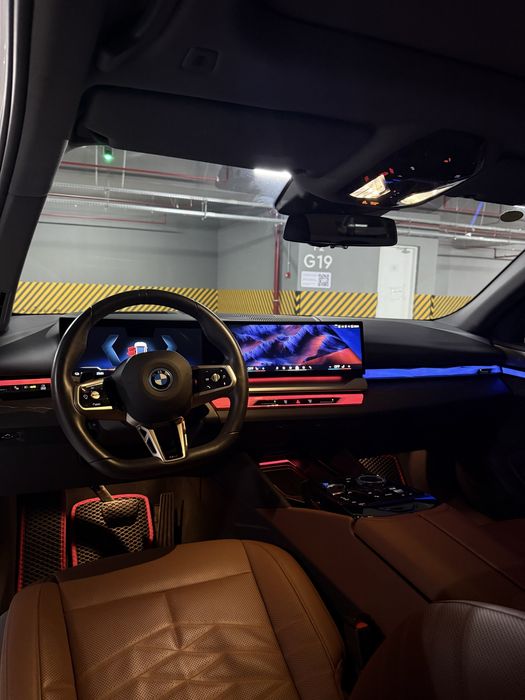 BMW i5 М спорт фул позиция
