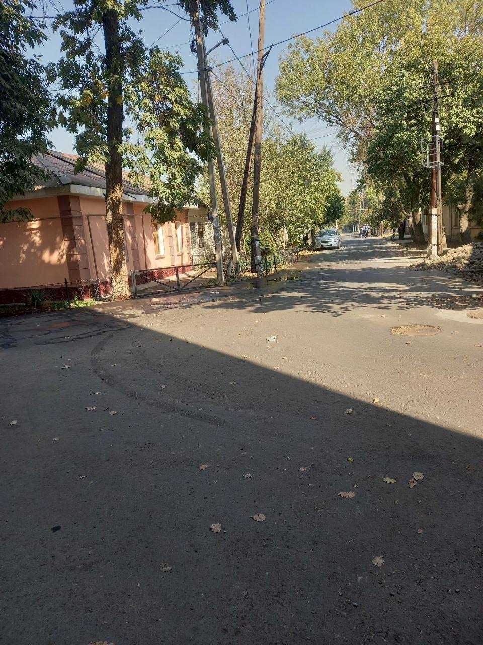 Участок в хорошей махалле Байналминал 2,54 соток, ровная форма=