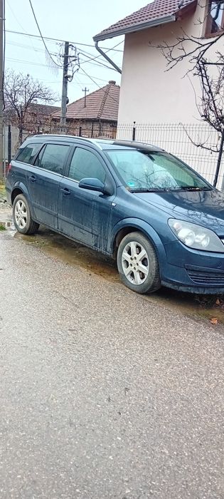 Bara fata ,treager faruri jante r16 opel astra h motor 19 cdti