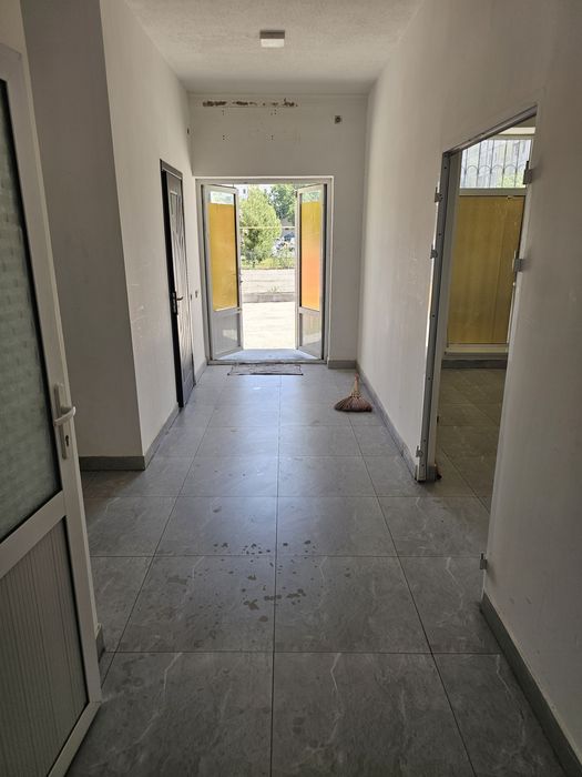 150 м2 булган нежилой бино, Сергели метронинг 4 бекати енида.