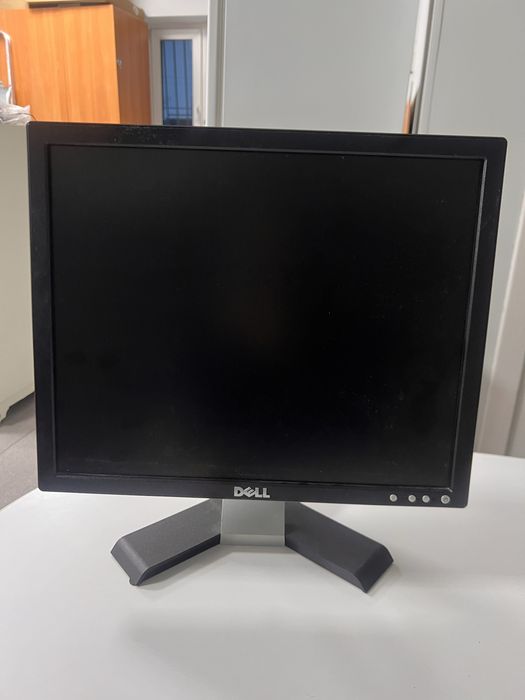 Монитор Dell в хорошем состоянии