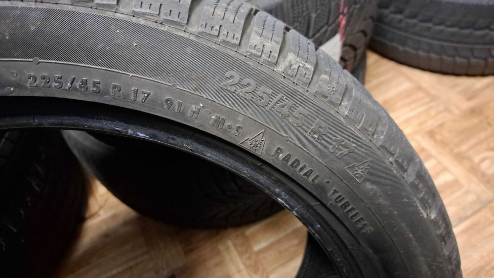 4бр. зимни гуми Continental 225 45 17