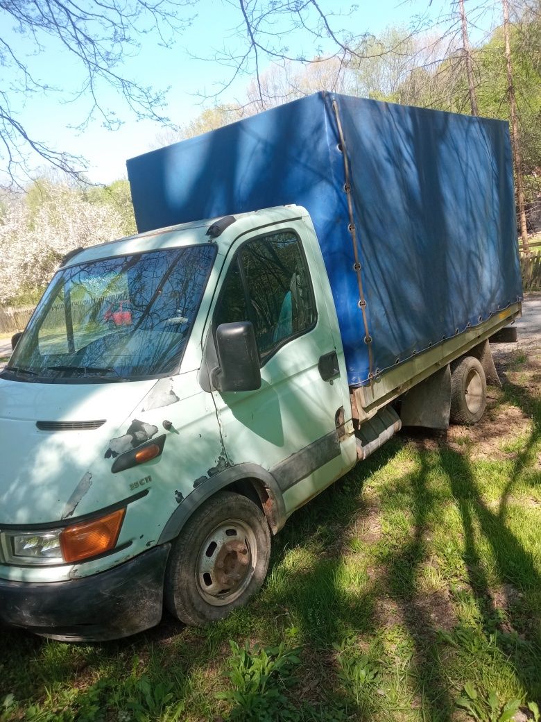 Vând camionetă IVECO