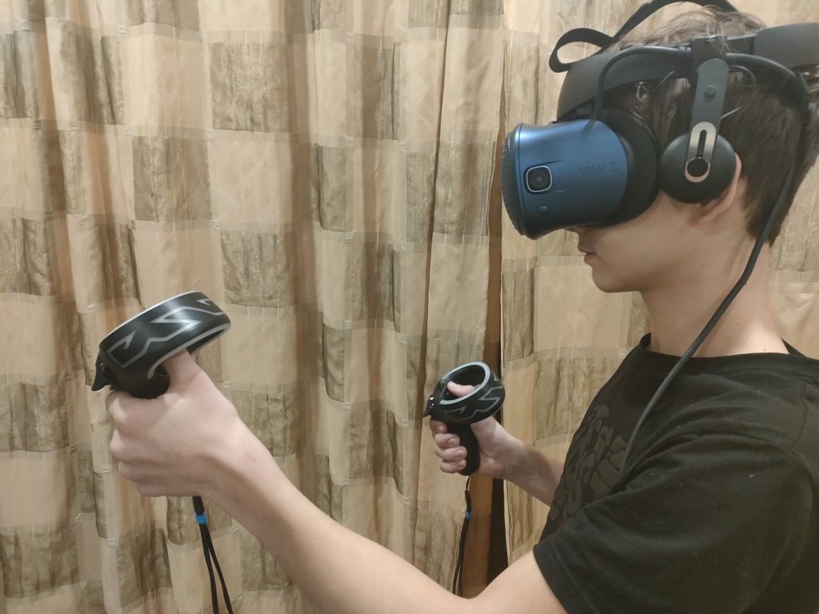 Vivecosmos очки виртуальной реальности