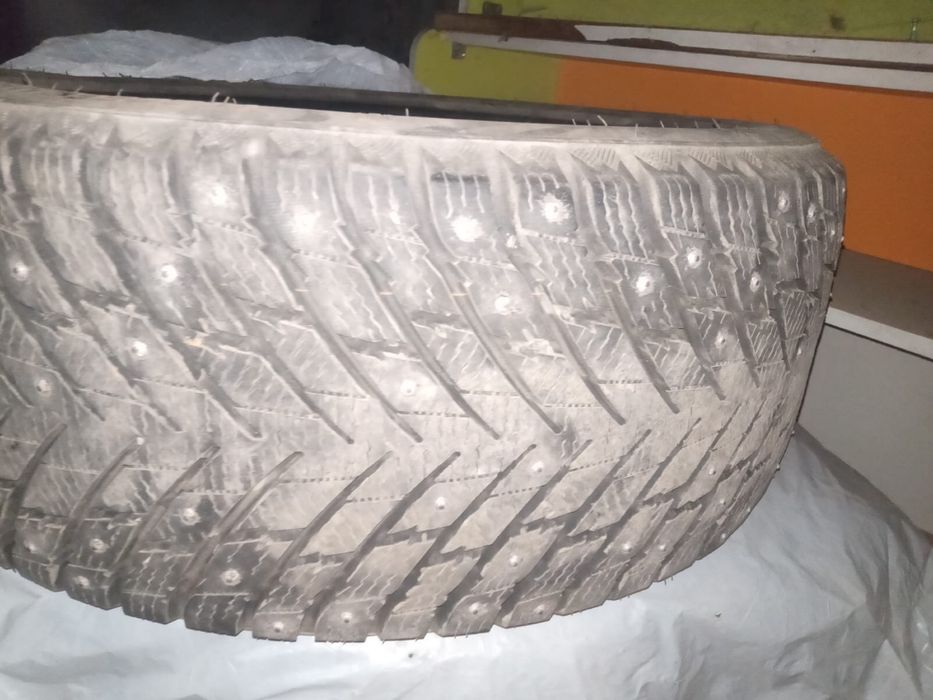 Покрышки 235/45R18