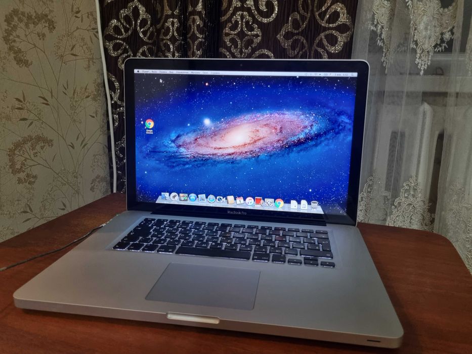 Продам Макбук про 2011