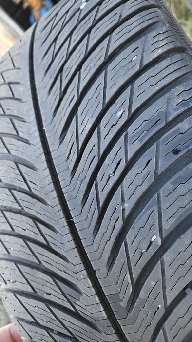 2бр гуми 245 45 18 дот 23 мишелин