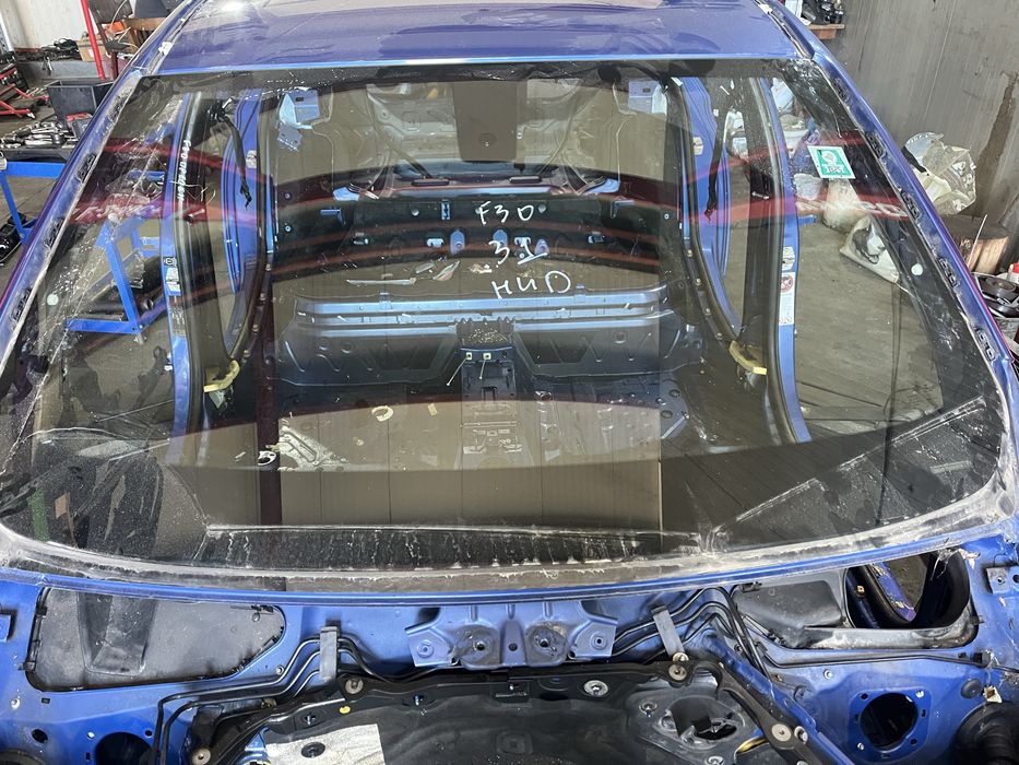 Предно стъкло бмв ф30/31 хед ъп дисплей ( predno styklo bmw f30/31 hud