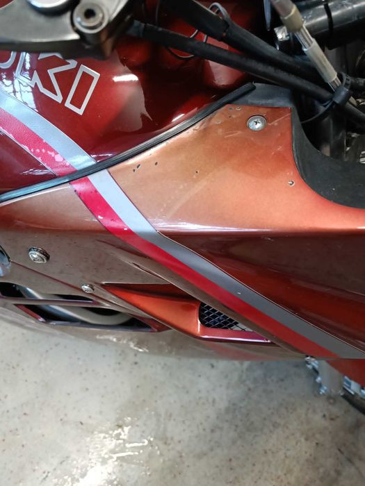 Motocicleta Suzuki GSXF 1100