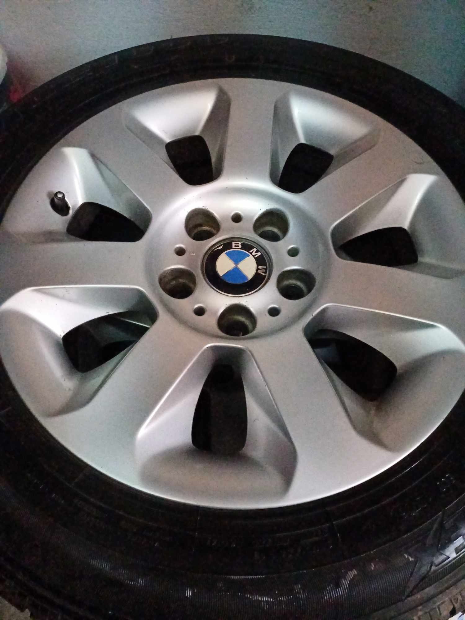 Jante bmw 16" plus anvelope de iarna 205/60/16