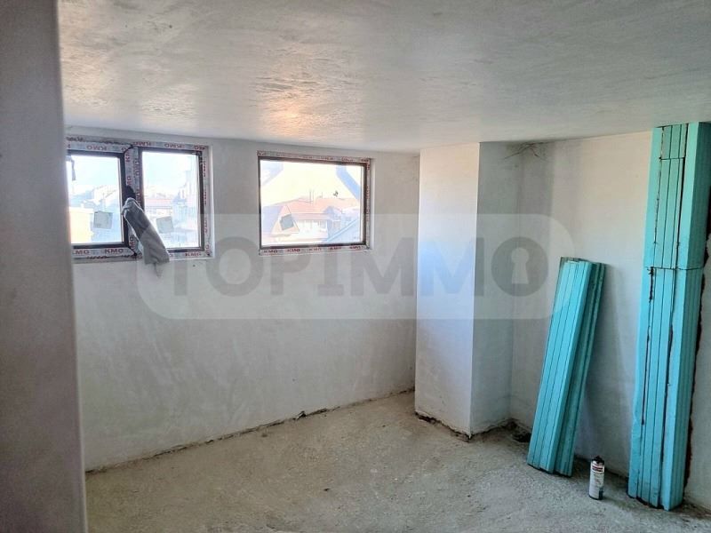 Продава се Тристаен апартамент в Варна, Колхозен пазар - 130 кв.м за 1216 €/кв.м - Снимка #9