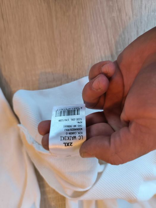 Чисто нова блуза