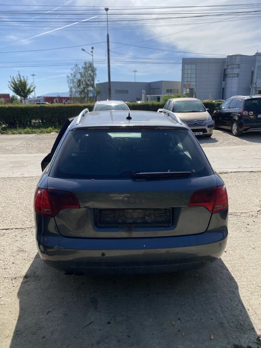Vand a4 b7 pentru dezmembrari. Masina functioneaza
