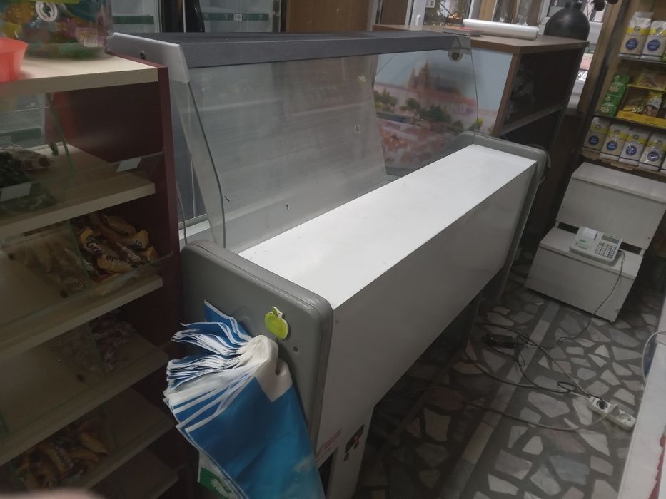 Продам холодильник для магазина