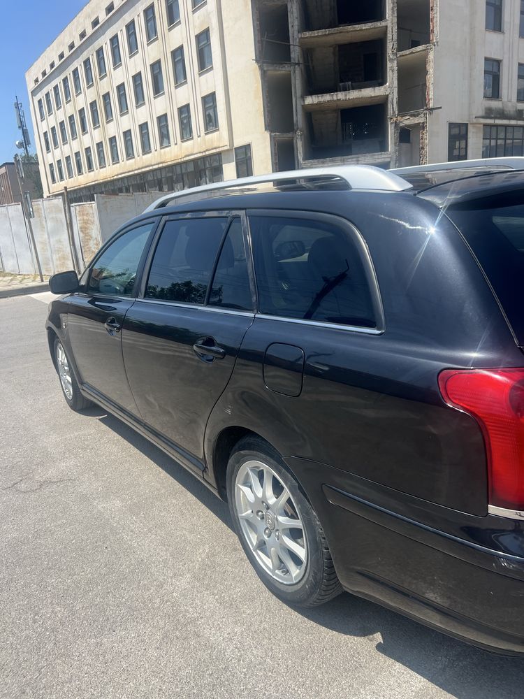 Toyota Avensis 2.2 D-4D, 2006 г., 150 к.с., Комби