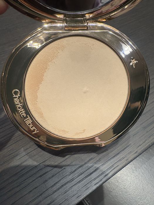 Charlotte Tilbury пудра