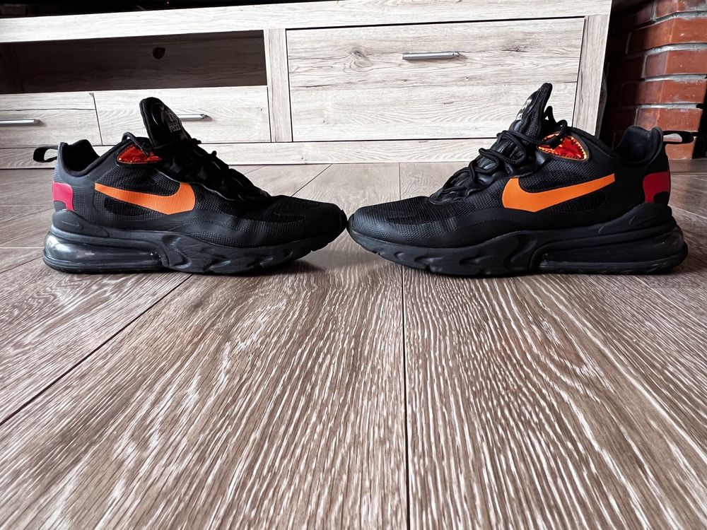 Nike Air Max 270 React Black/Magma orange