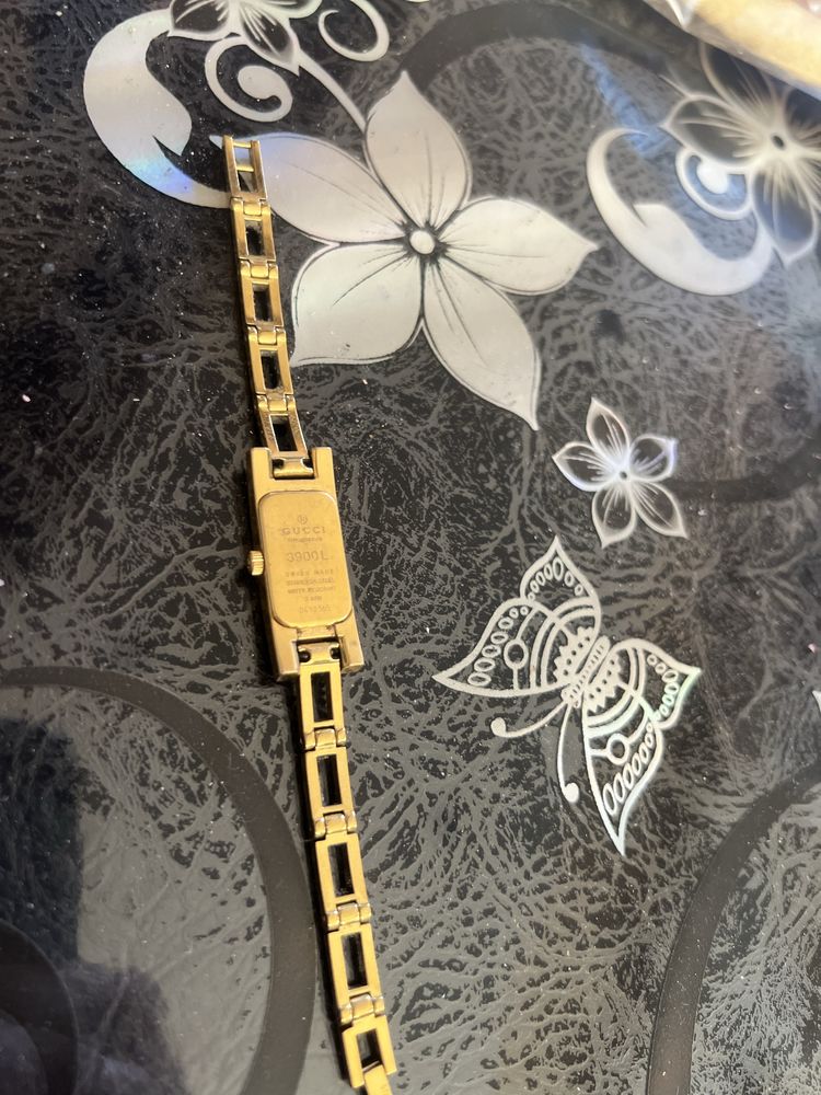 gucci watch wommen