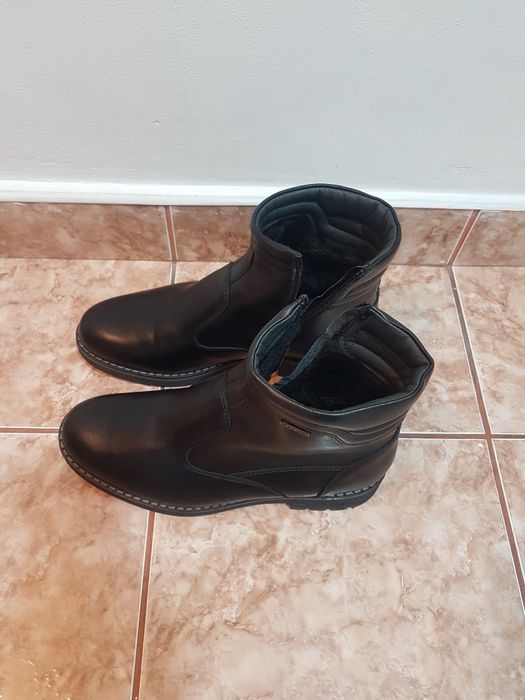 Cizme de piele negre