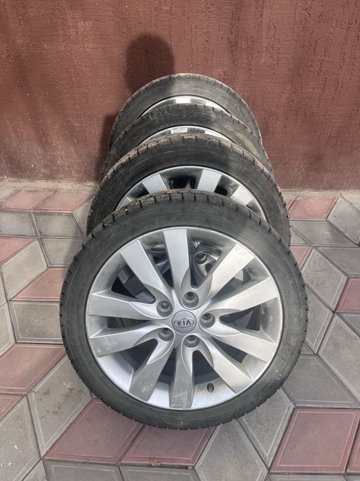 Зимние Шины с дисками 215/45 R17