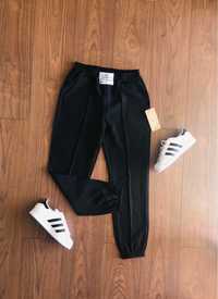 Pantaloni Sport, model actual, pret redus