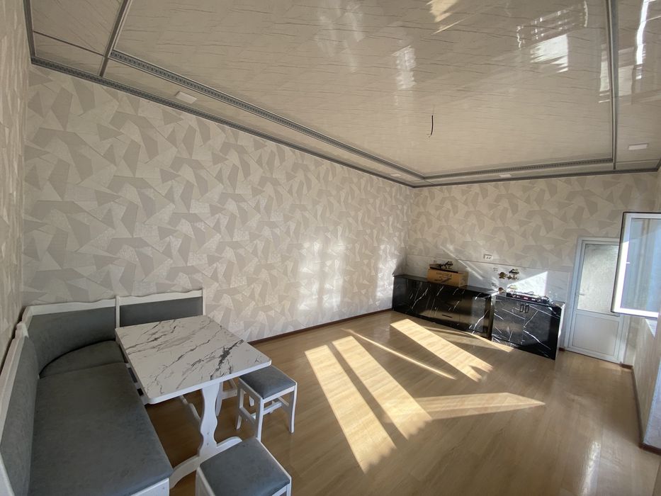 7 xonali uy sotiladi 160 ming dollr yana kelishiladigan yeri bor