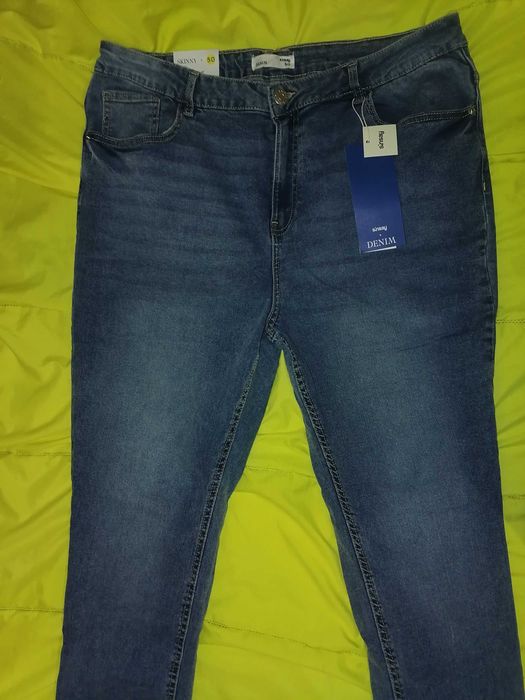 Нови макси слим дънки