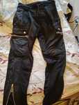 Vând pantaloni vagabond