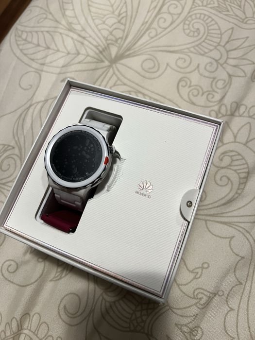 Huawei GT3 Pro ceramic case