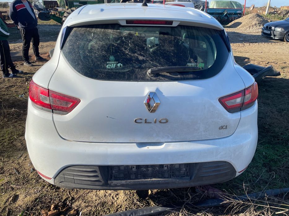 Se vinde Renault Clio 4 2016 avariat !