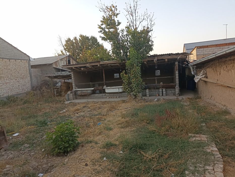 Sotiladi yoʻl yuzida 2 sotix yer maydon