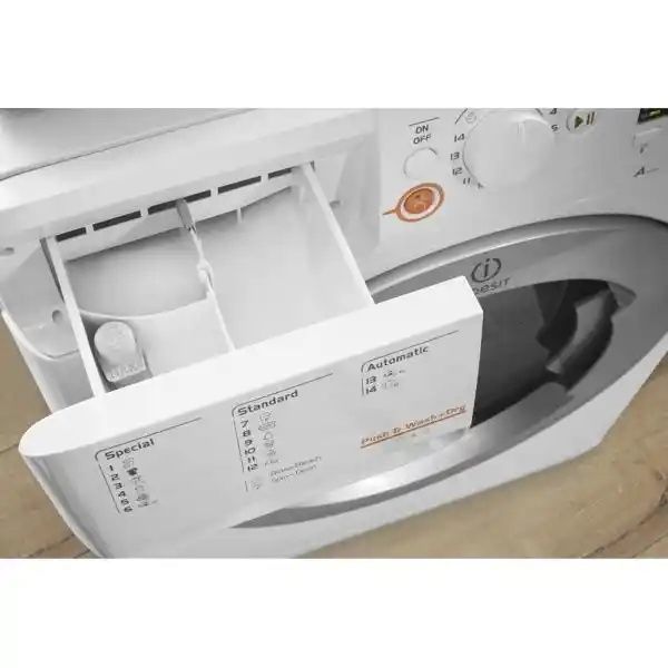 Пералня със сушилня Indesit