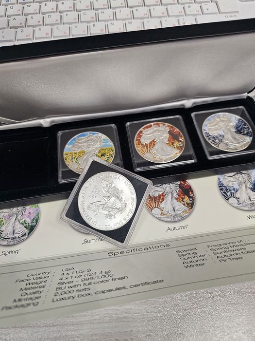 Колекция сребърни монети идеален подарак по повод празниците